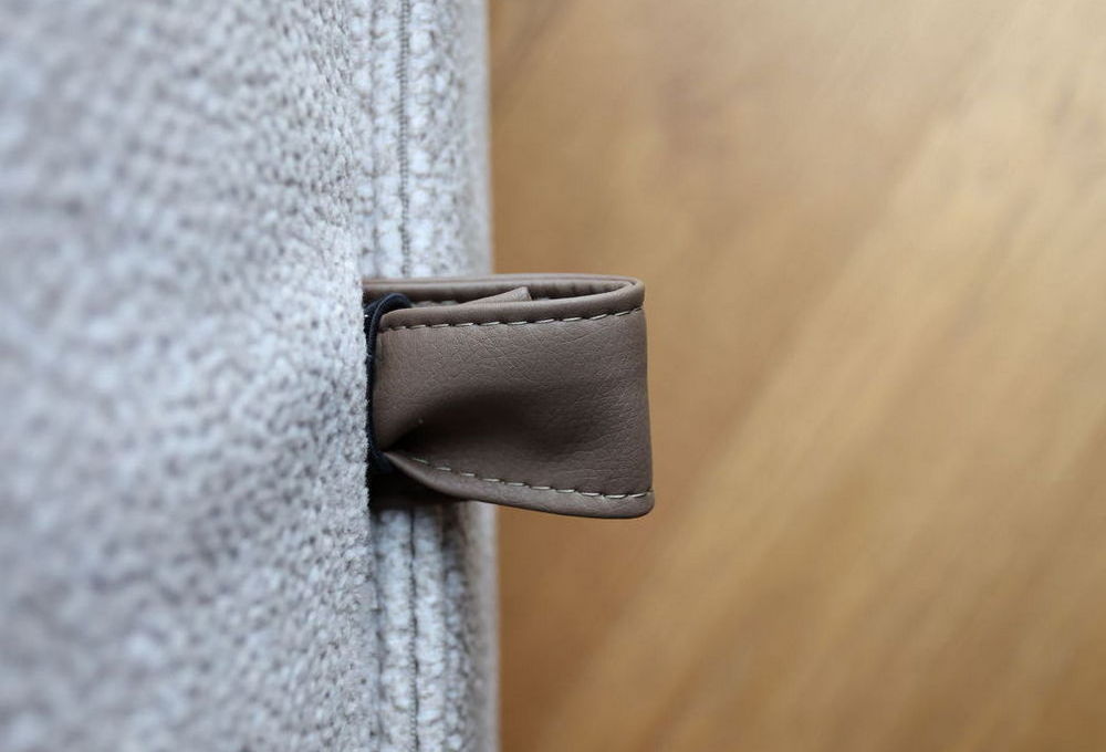 Struttura in poliuretano leggero e rivestimenti completamente sfoderabili e lavabili: pulizia rapida, comfort che dura nel tempo